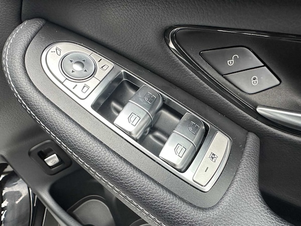 Used Mercedes-Benz GLC 2021 for sale - 76230417: Photo 24
