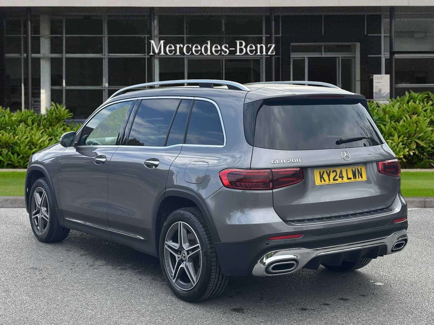 Used Mercedes-Benz GLB 2024 for sale - 76156079: Photo 2