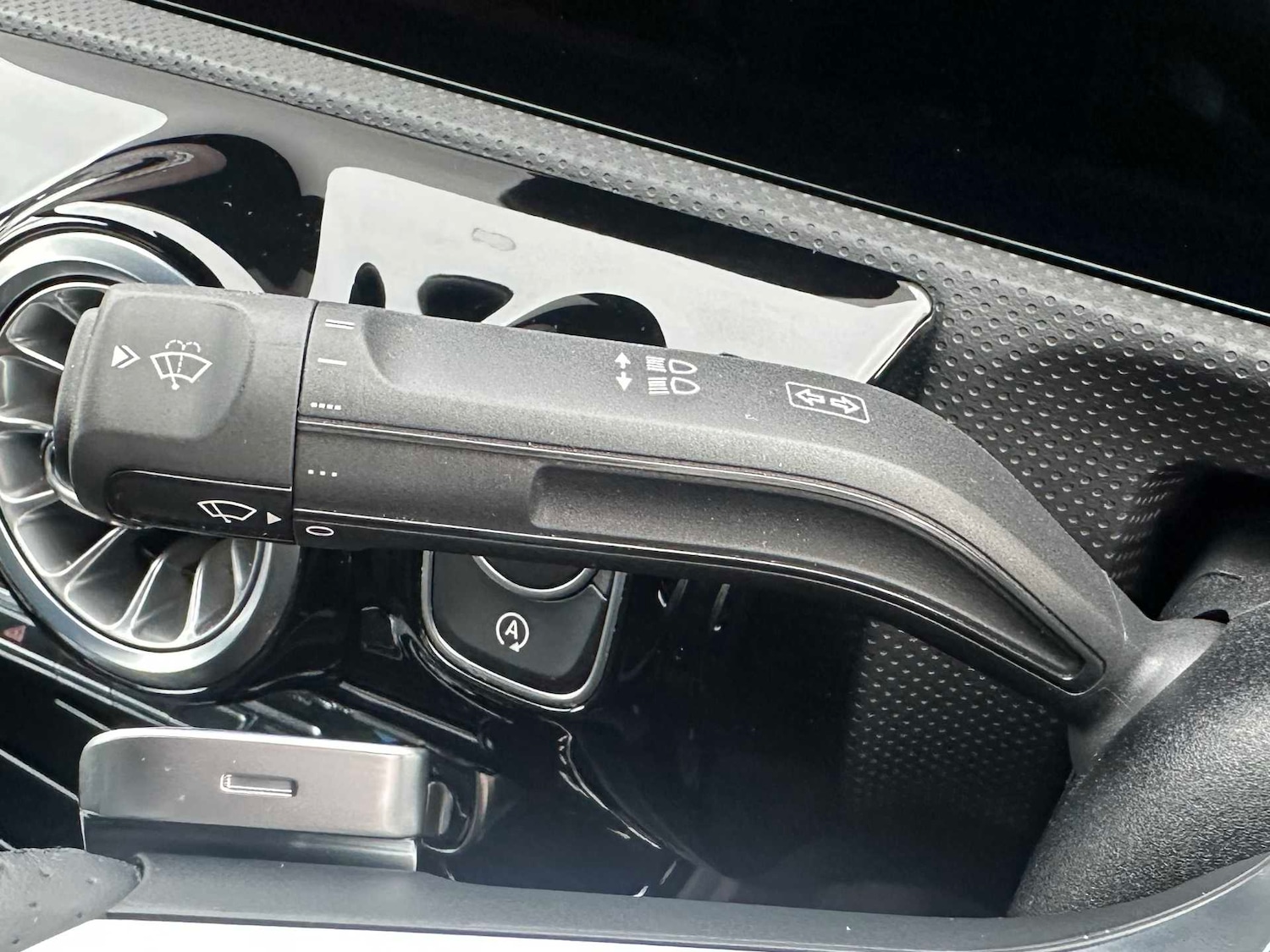 Used Mercedes-Benz CLA 2024 for sale - 76598300: Photo 30