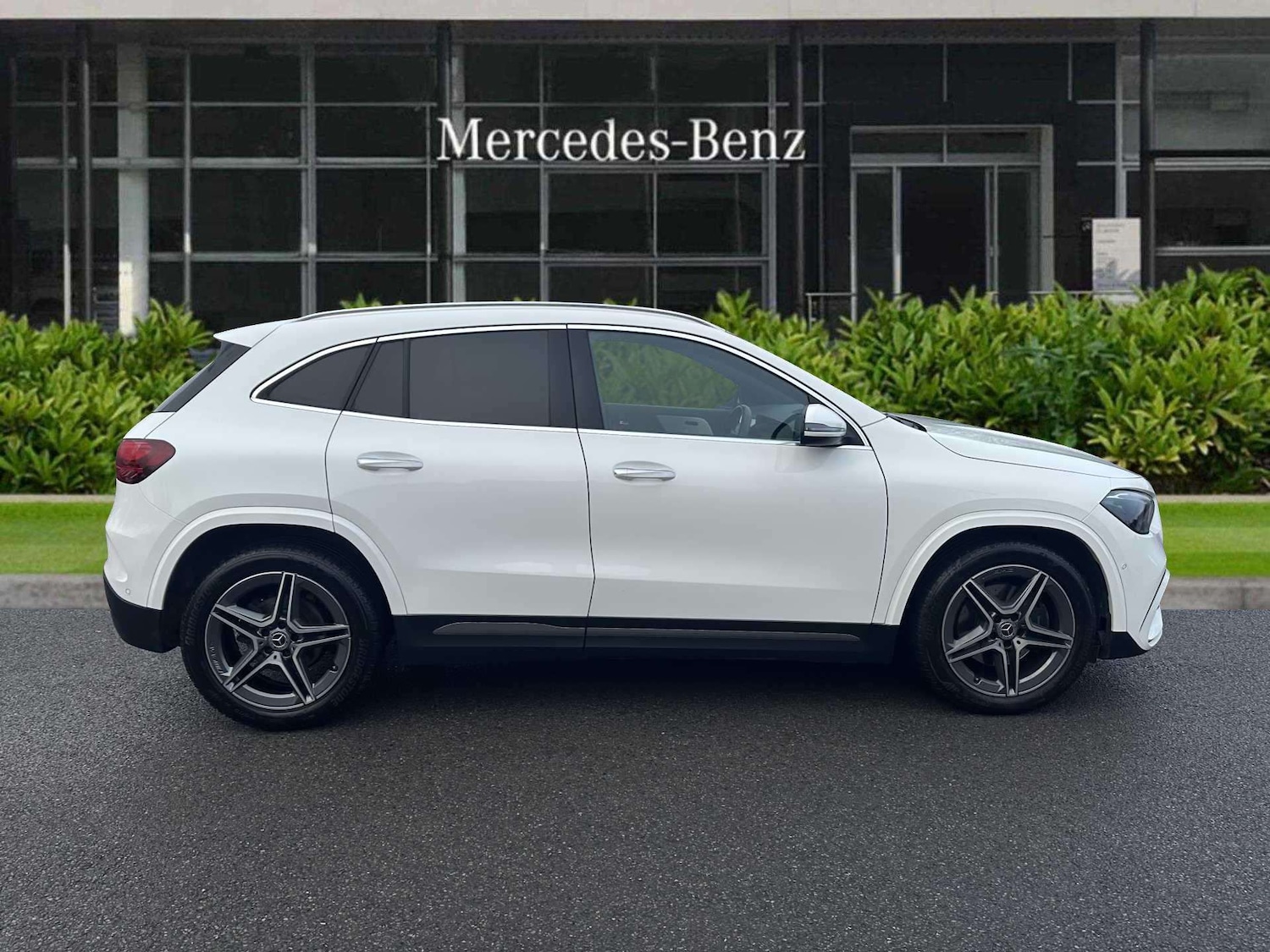 Used Mercedes-Benz GLA 2023 for sale - 77093330: Photo 4