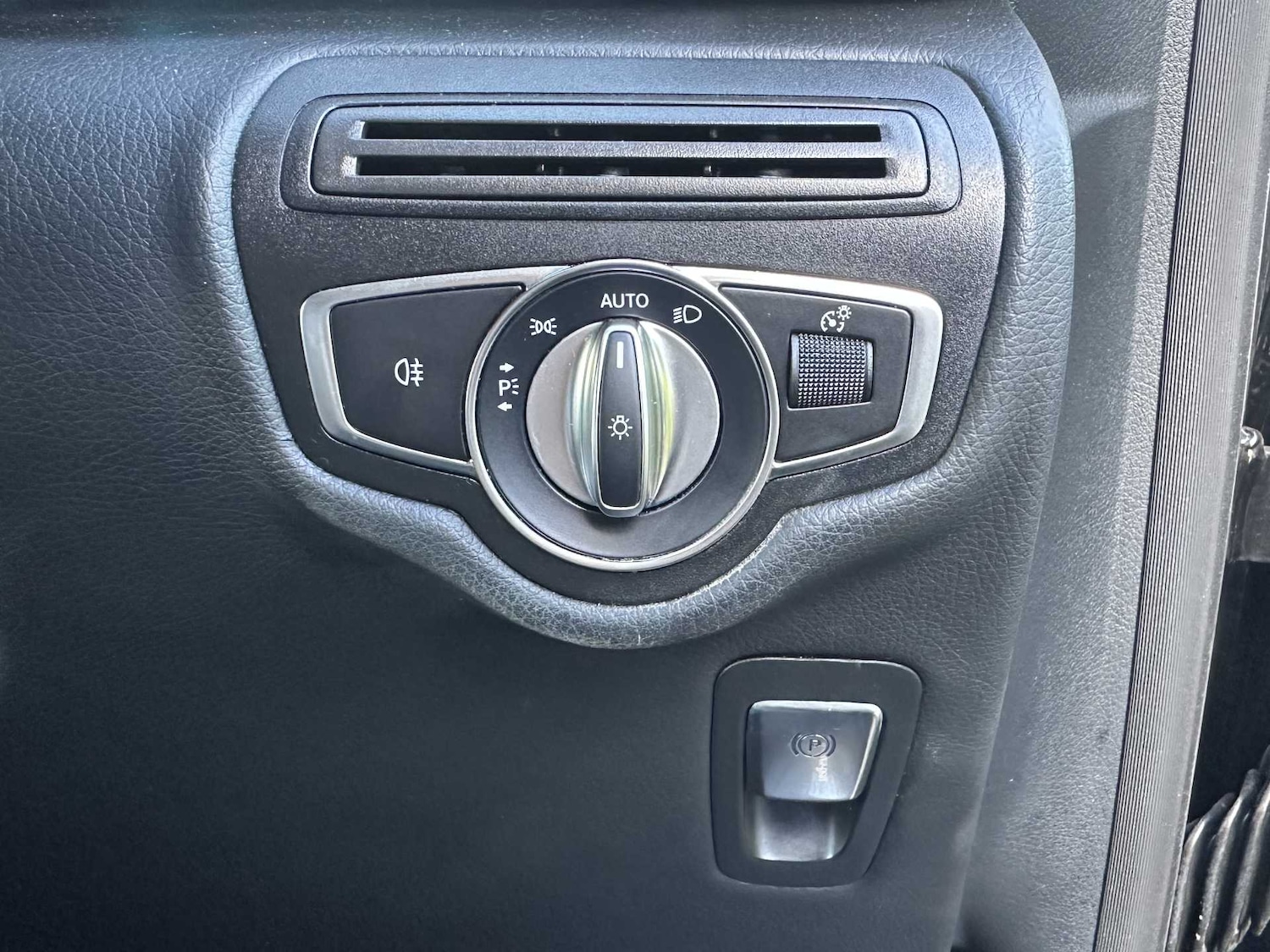 Used Mercedes-Benz V-Class for sale - 77661168: Photo 22