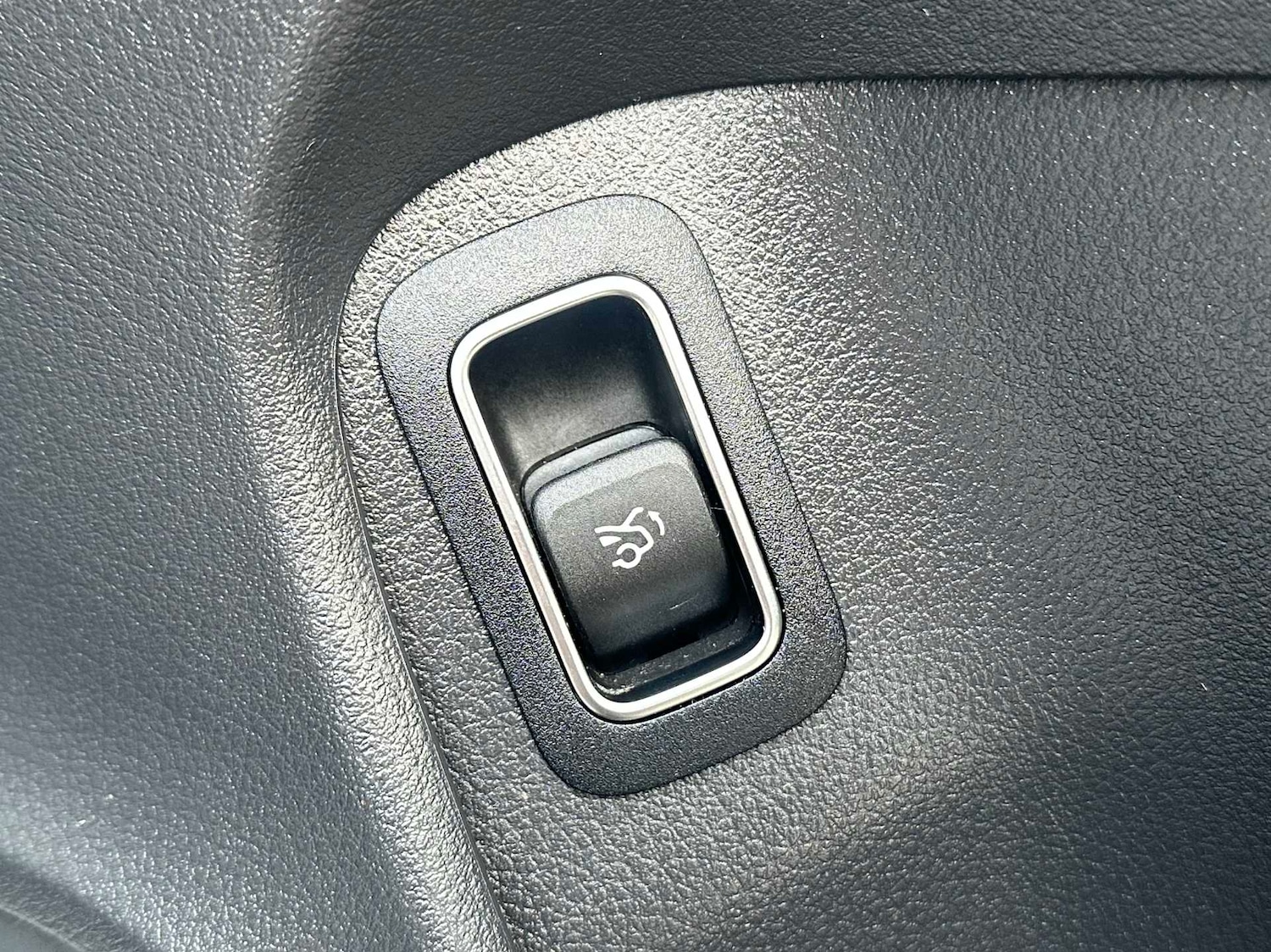 Used Mercedes-Benz CLA 2023 for sale - 77674749: Photo 25