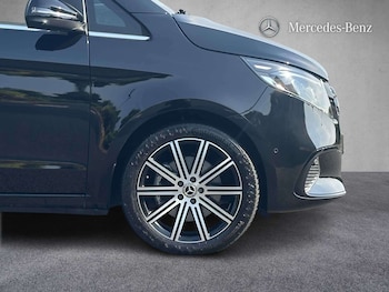 Used Mercedes-Benz V-Class 2025 for sale - 79109310: Photo