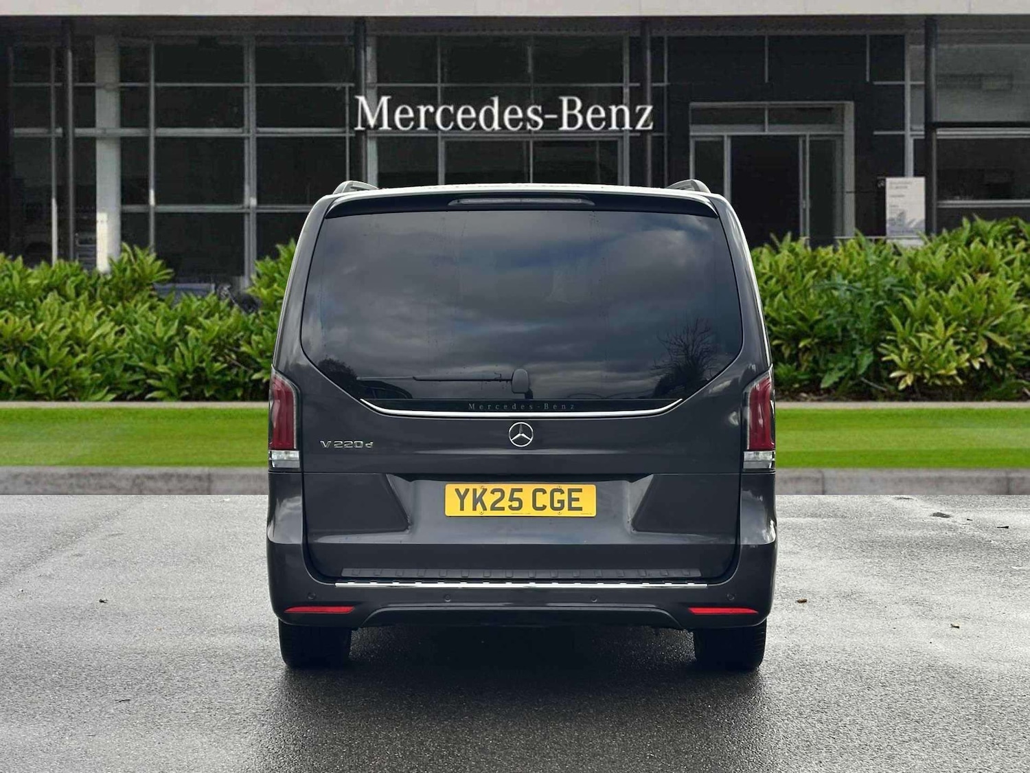 Used Mercedes-Benz V-Class 2025 for sale - 76610507: Photo 12