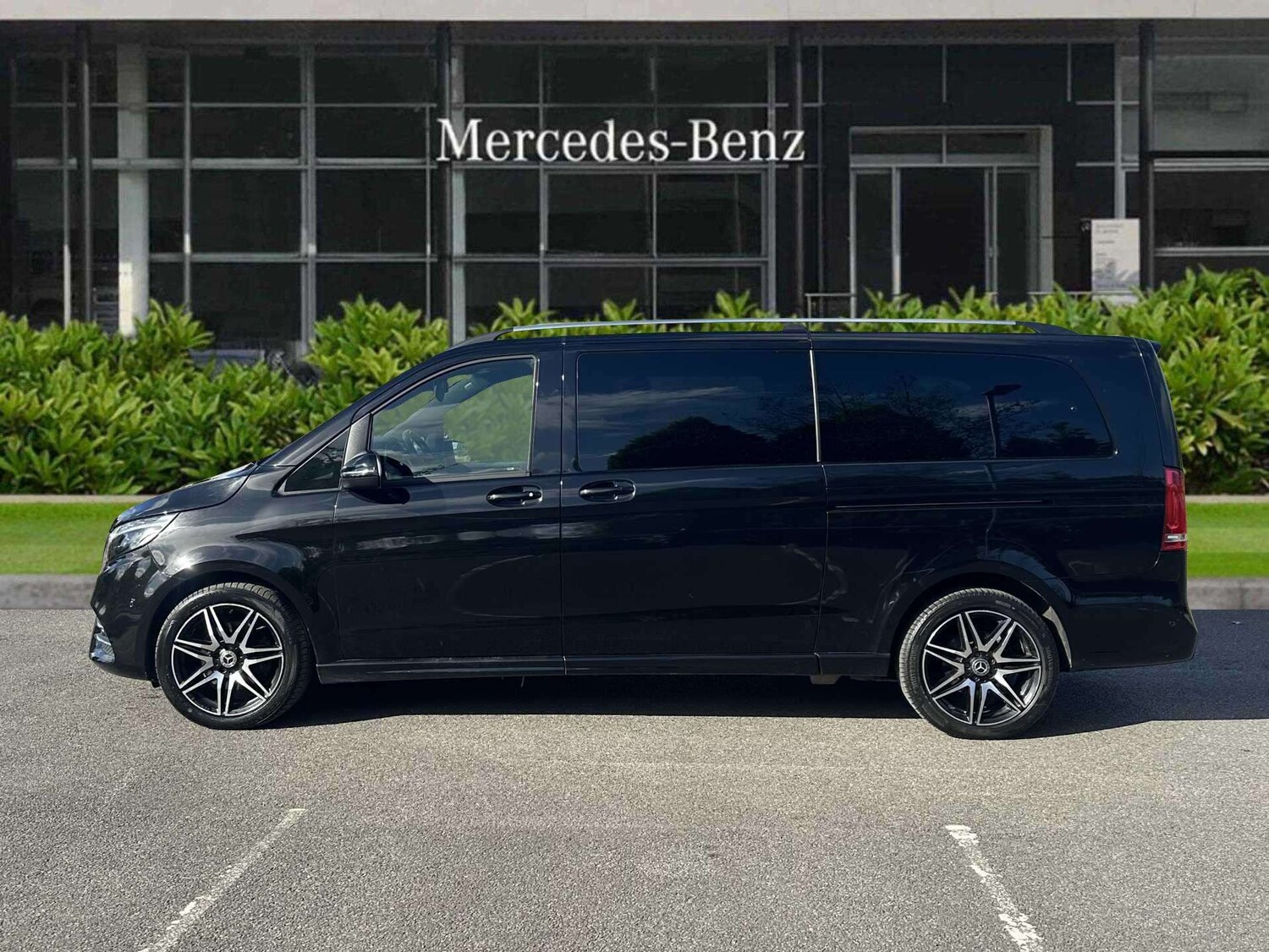 Used Mercedes-Benz V-Class 2023 for sale - 77740781: Photo 10