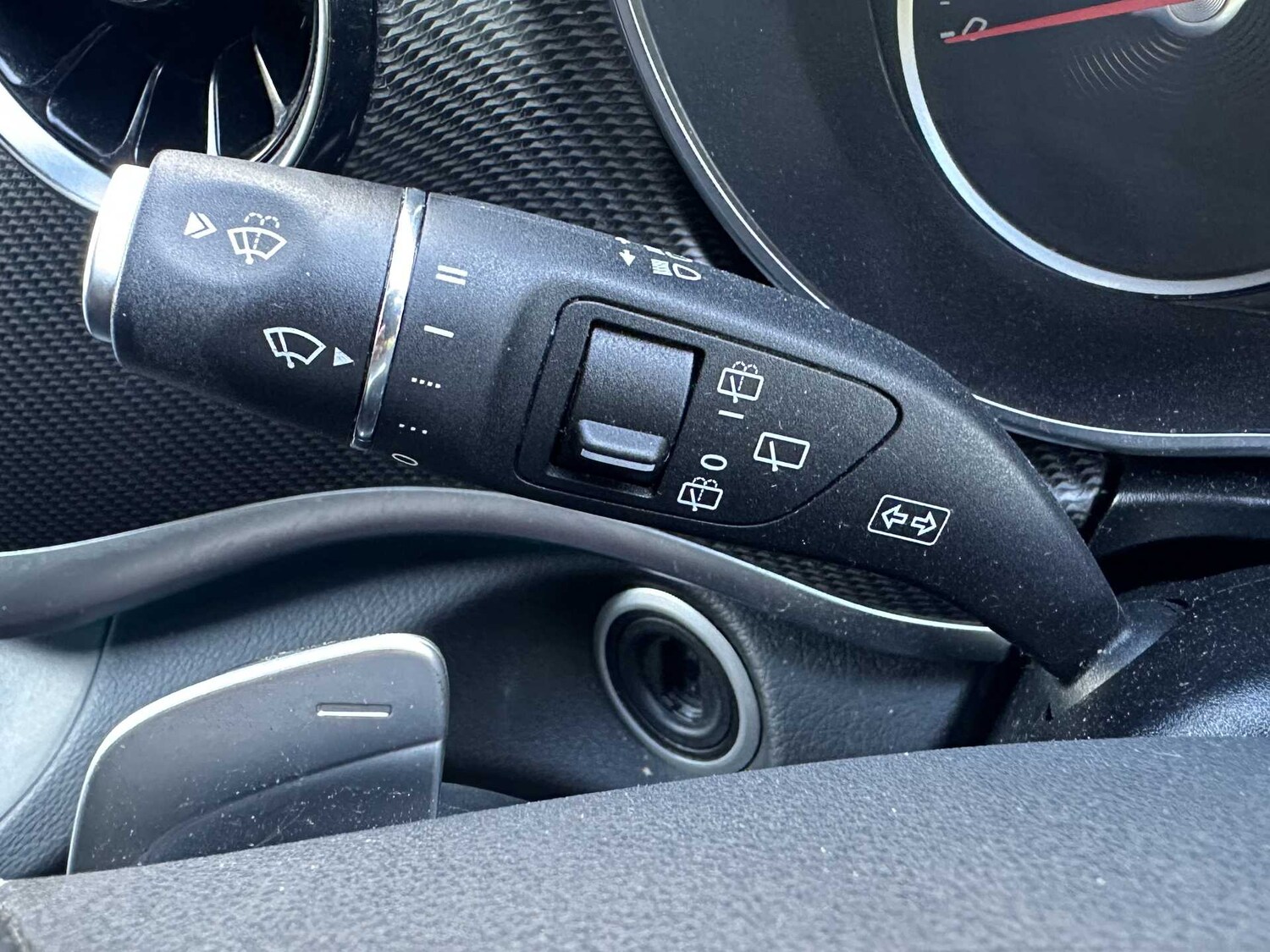 Used Mercedes-Benz V-Class 2023 for sale - 77740781: Photo 26