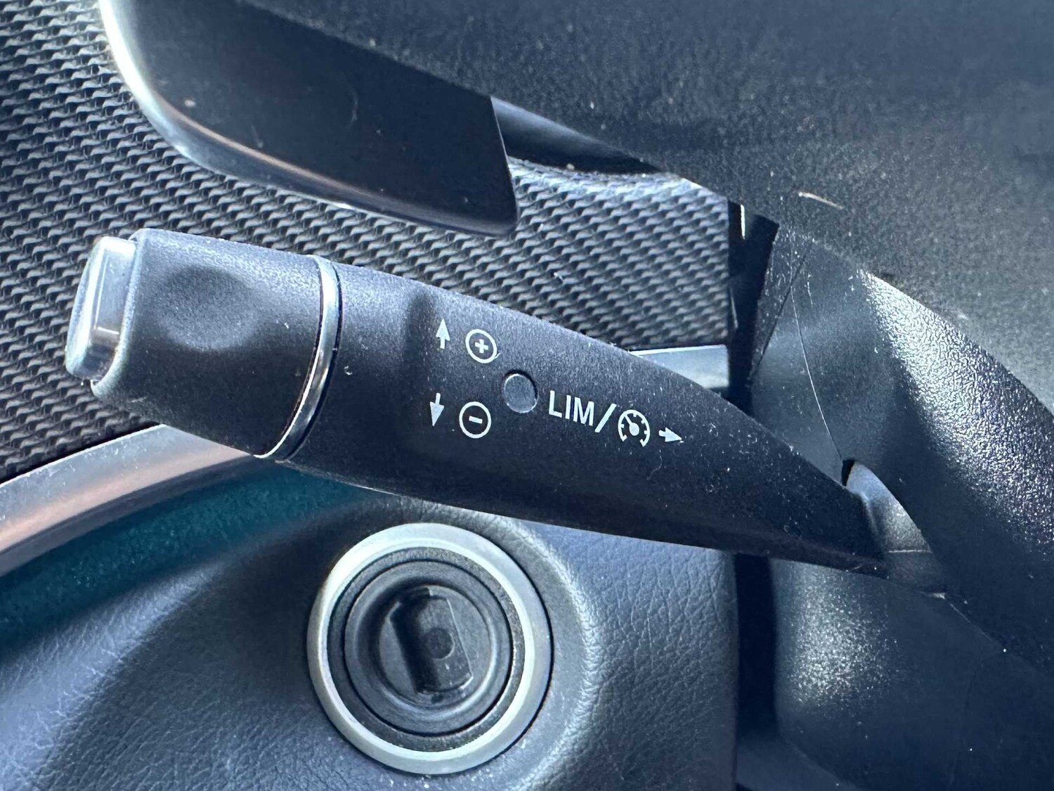 Used Mercedes-Benz V-Class 2023 for sale - 77740781: Photo 27