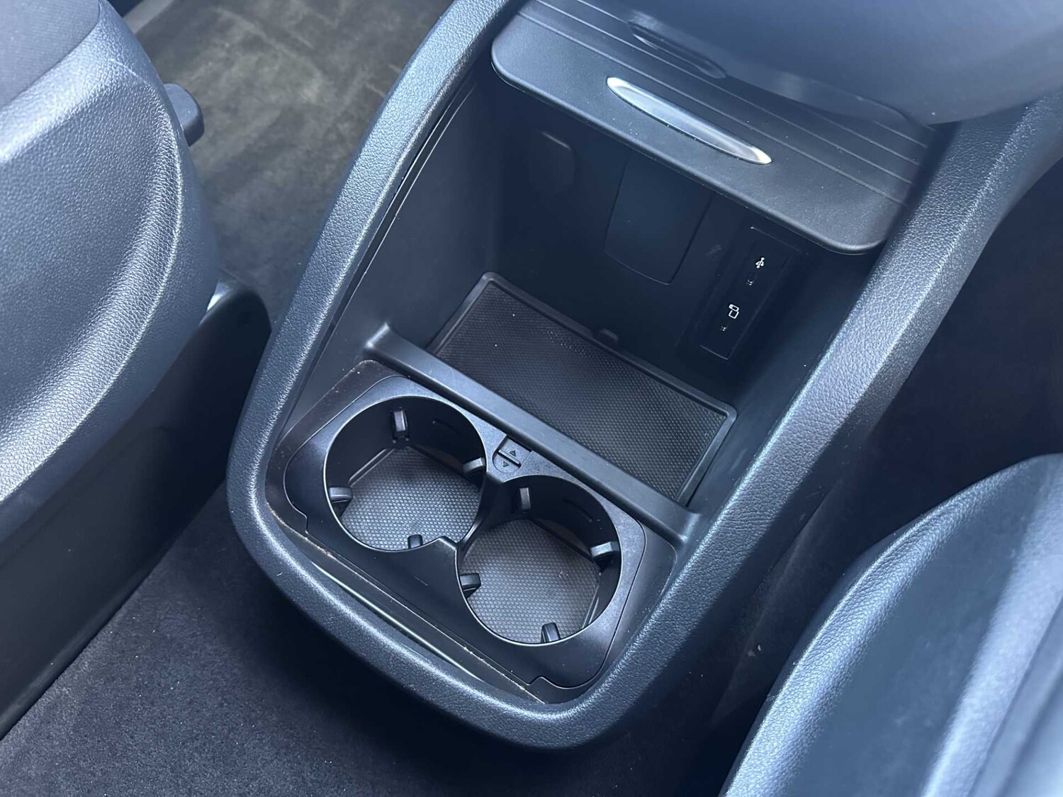 Used Mercedes-Benz V-Class 2023 for sale - 77740781: Photo 28