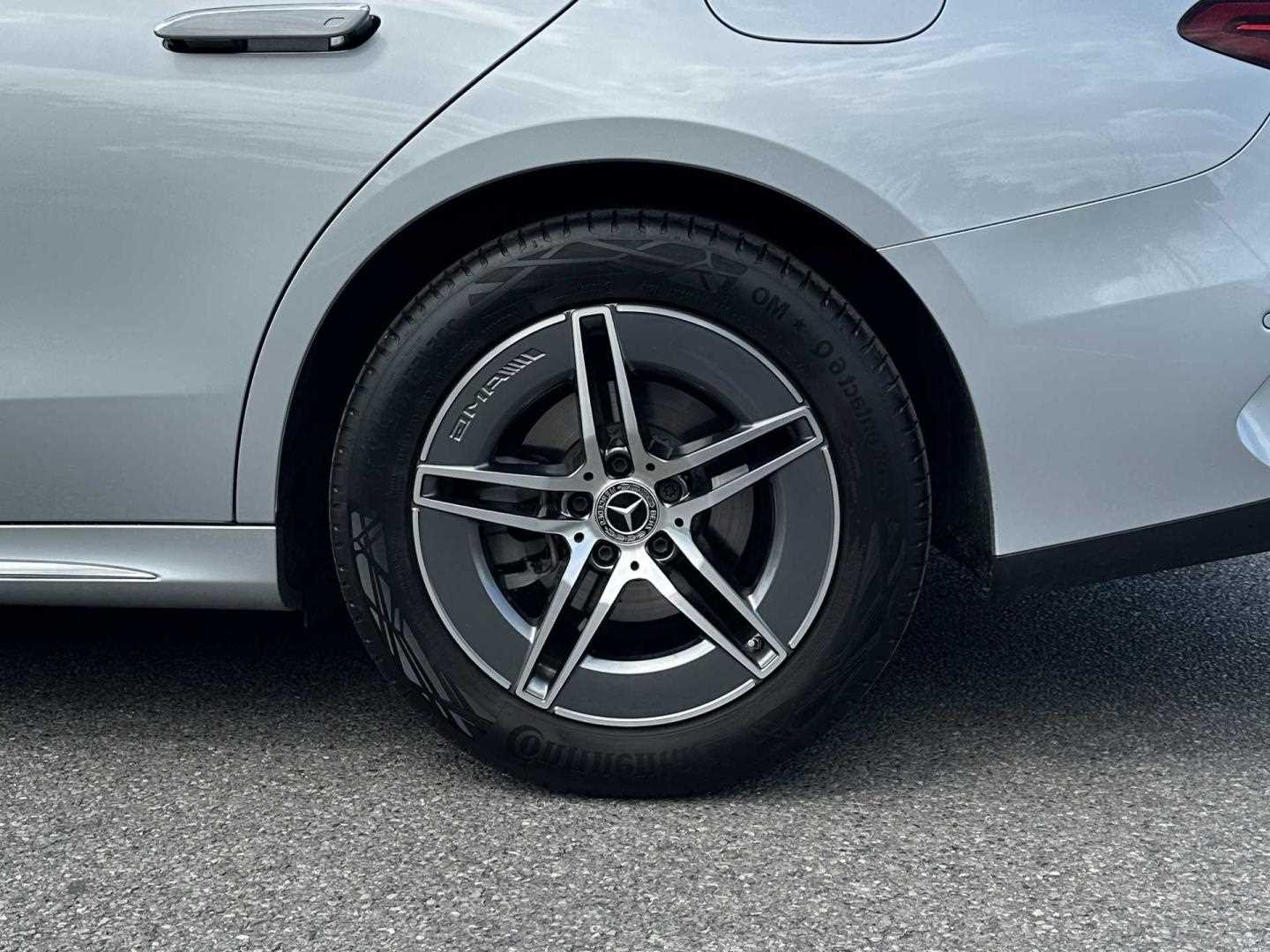 Used Mercedes-Benz E Class 2024 for sale - 76252198: Photo 9