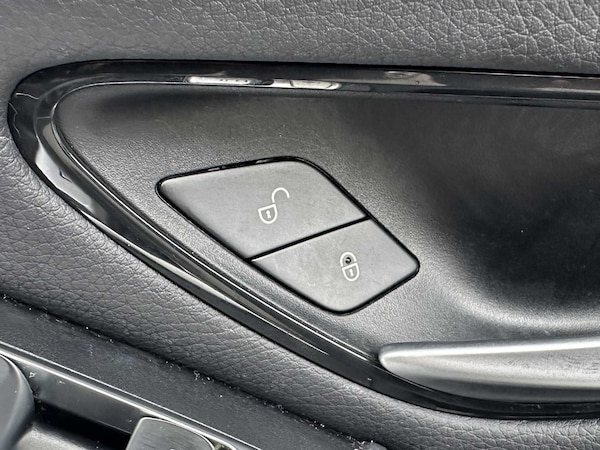 Used Mercedes-Benz GLC 2021 for sale - 76205167: Photo 23