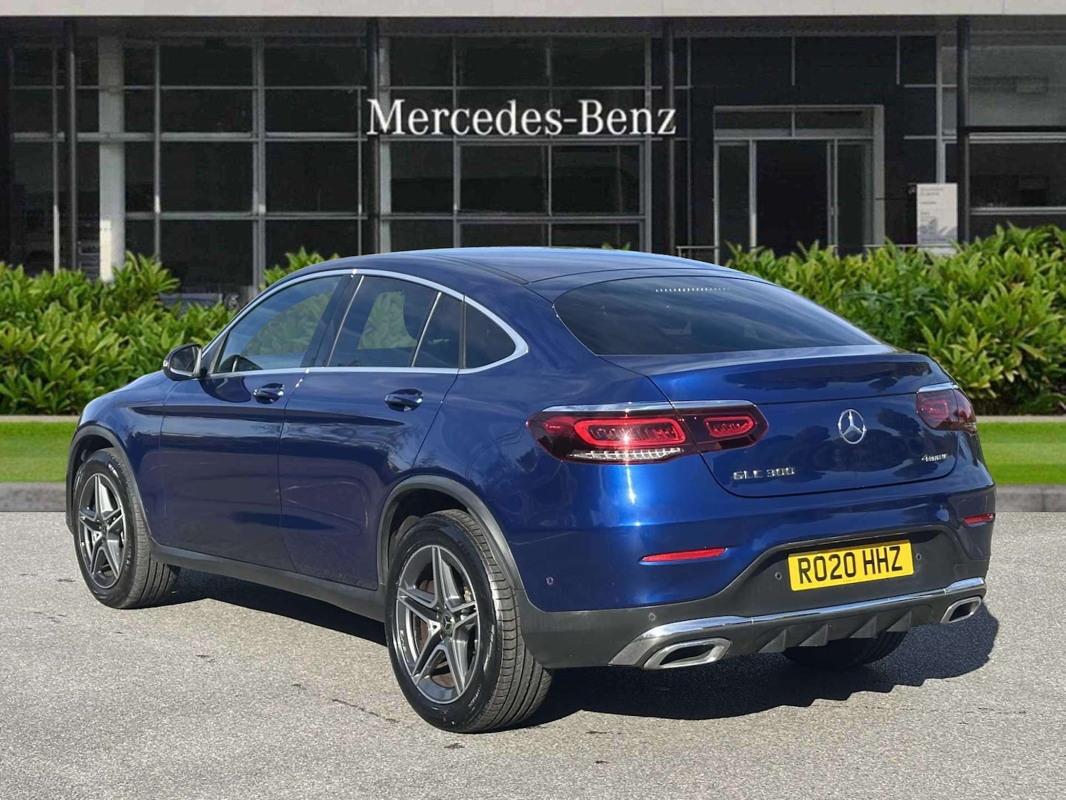 Used Mercedes-Benz GLC 2020 for sale - 76298309: Photo 2