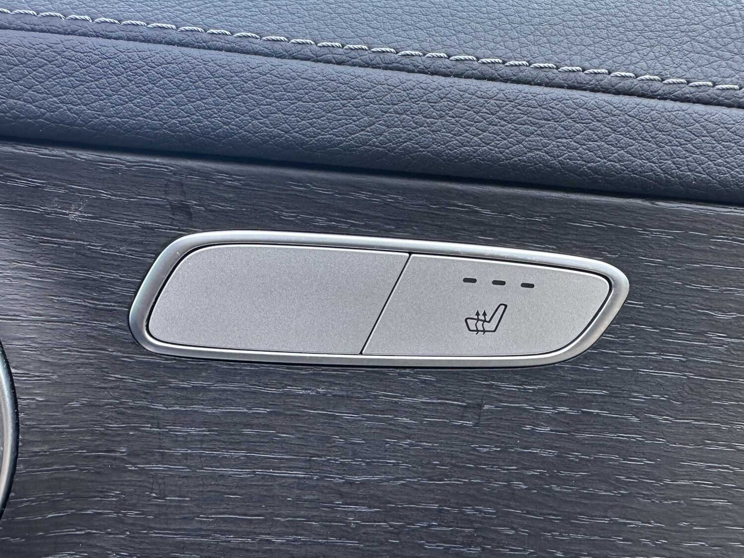 Used Mercedes-Benz GLC 2020 for sale - 76298309: Photo 22