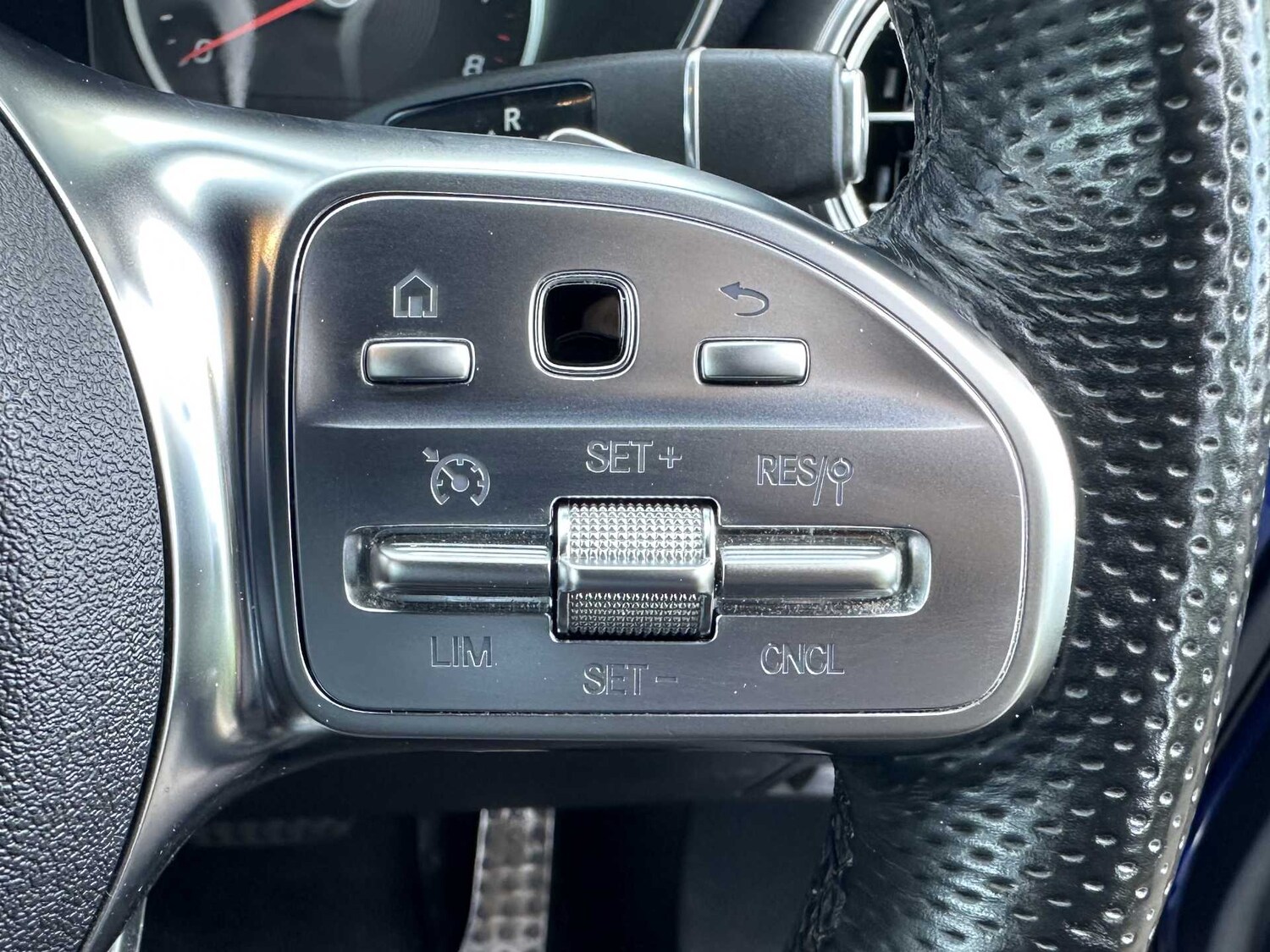 Used Mercedes-Benz GLC 2020 for sale - 76298309: Photo 29