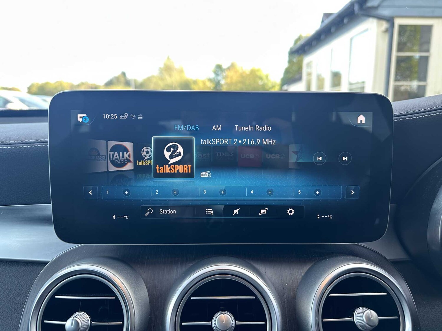 Used Mercedes-Benz GLC 2020 for sale - 76298309: Photo 35