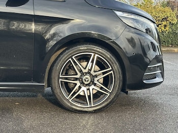 Used Mercedes-Benz V-Class 2024 for sale - 76978709: Photo