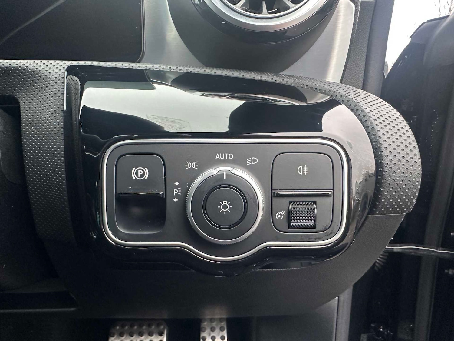 Used Mercedes-Benz CLA for sale - 77239869: Photo 26