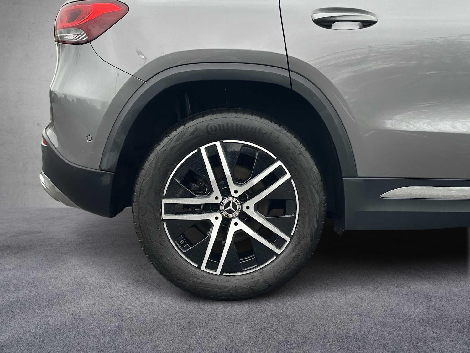 Used Mercedes-Benz GLA 2023 for sale - 77500217: Photo 5