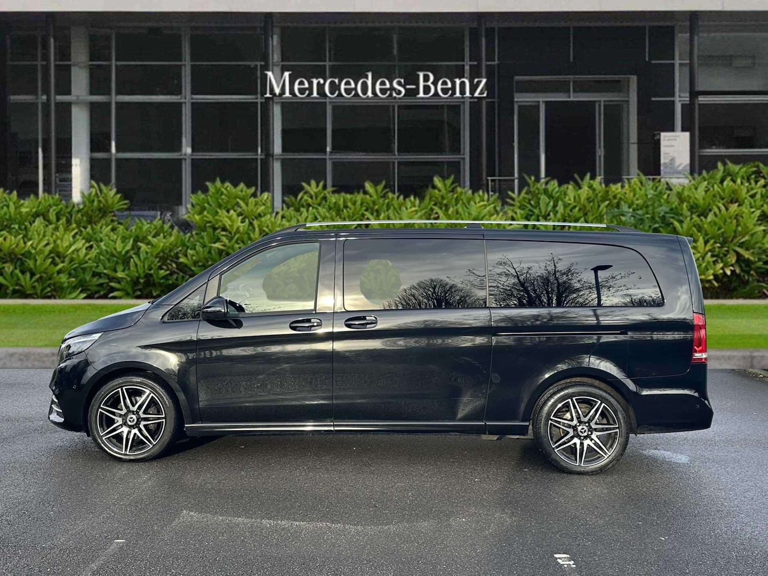Used Mercedes-Benz V-Class 2024 for sale - 77076652: Photo 10