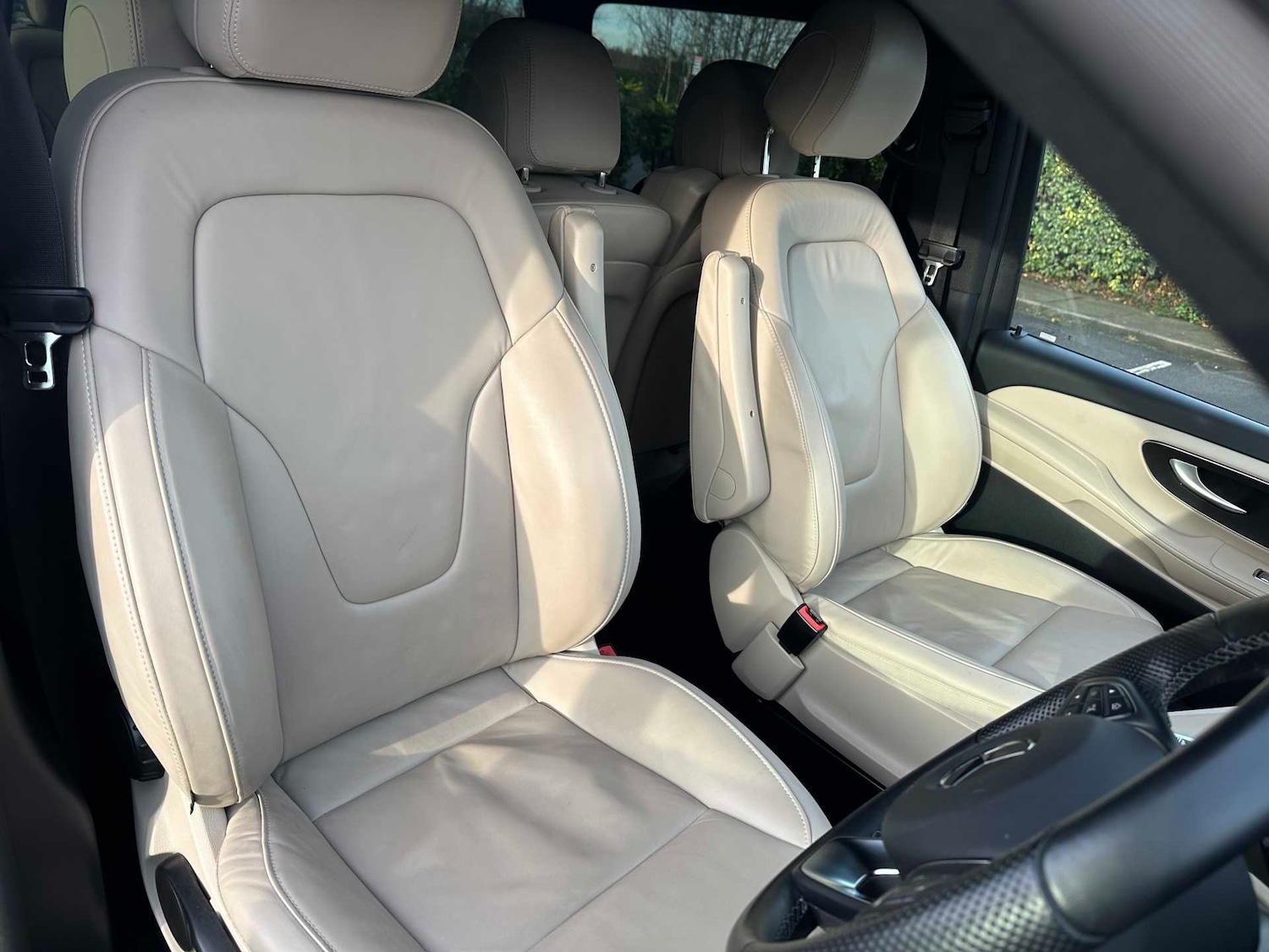 Used Mercedes-Benz V-Class 2024 for sale - 77076652: Photo 15