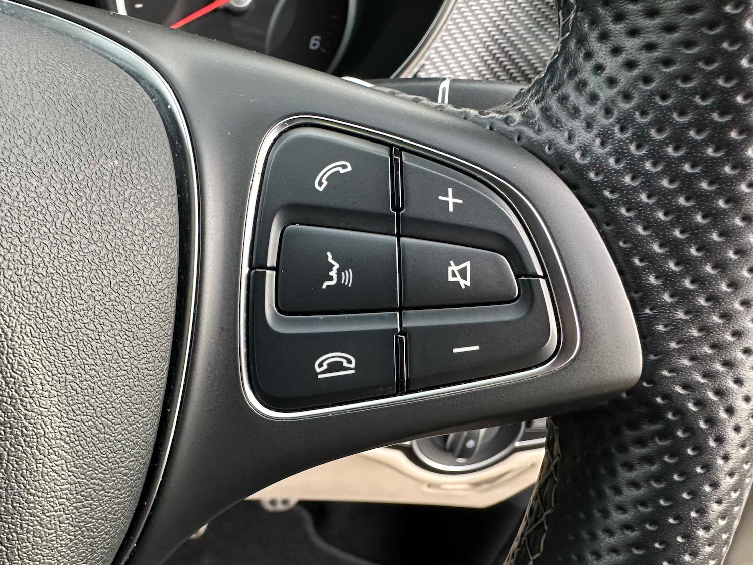 Used Mercedes-Benz V-Class 2024 for sale - 77076652: Photo 28