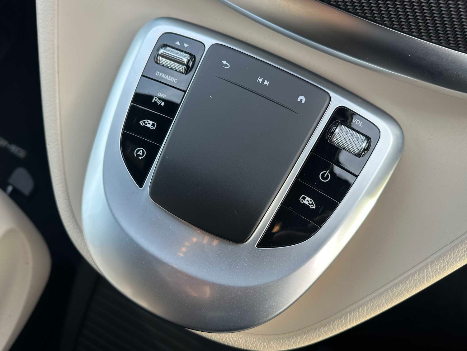 Used Mercedes-Benz V-Class 2024 for sale - 77076652: Photo 32