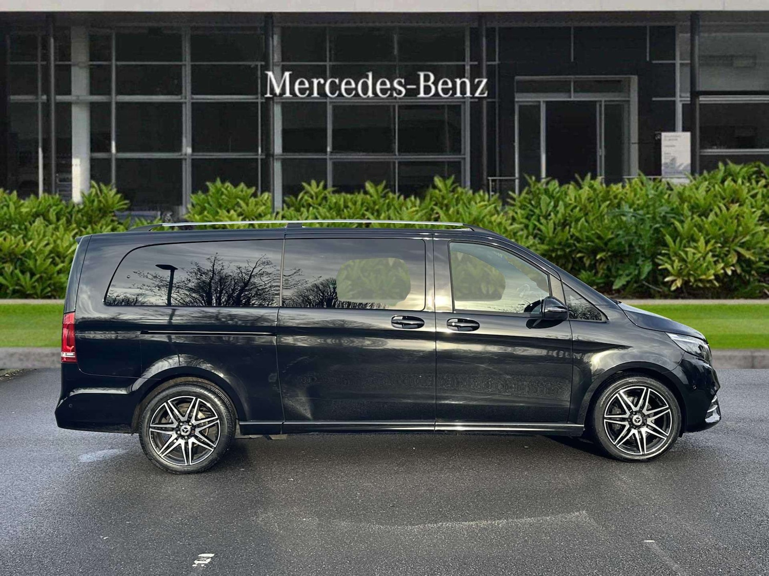 Used Mercedes-Benz V-Class 2024 for sale - 77076652: Photo 4