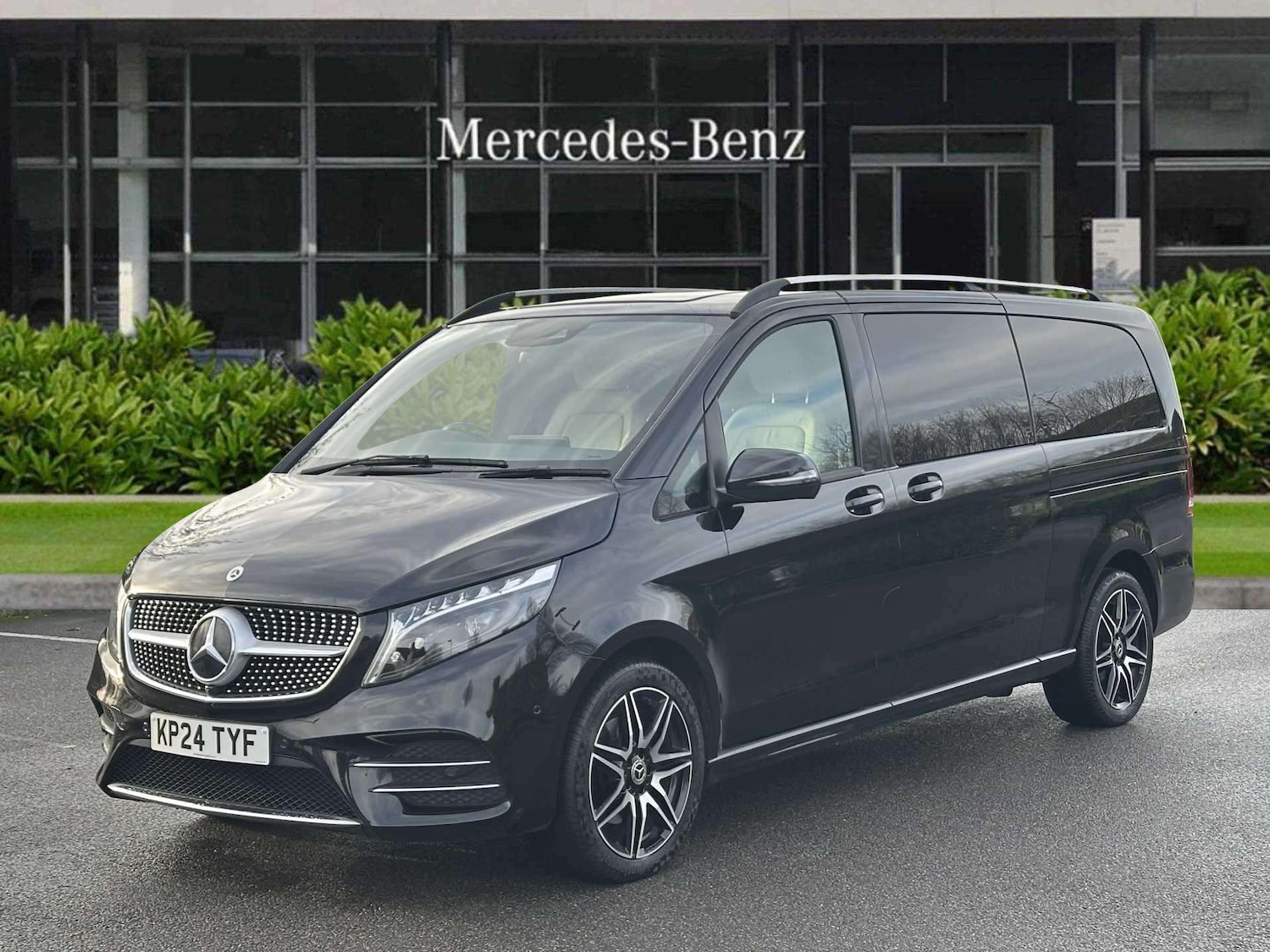 Used Mercedes-Benz V-Class 2024 for sale - 77076652: Photo 6