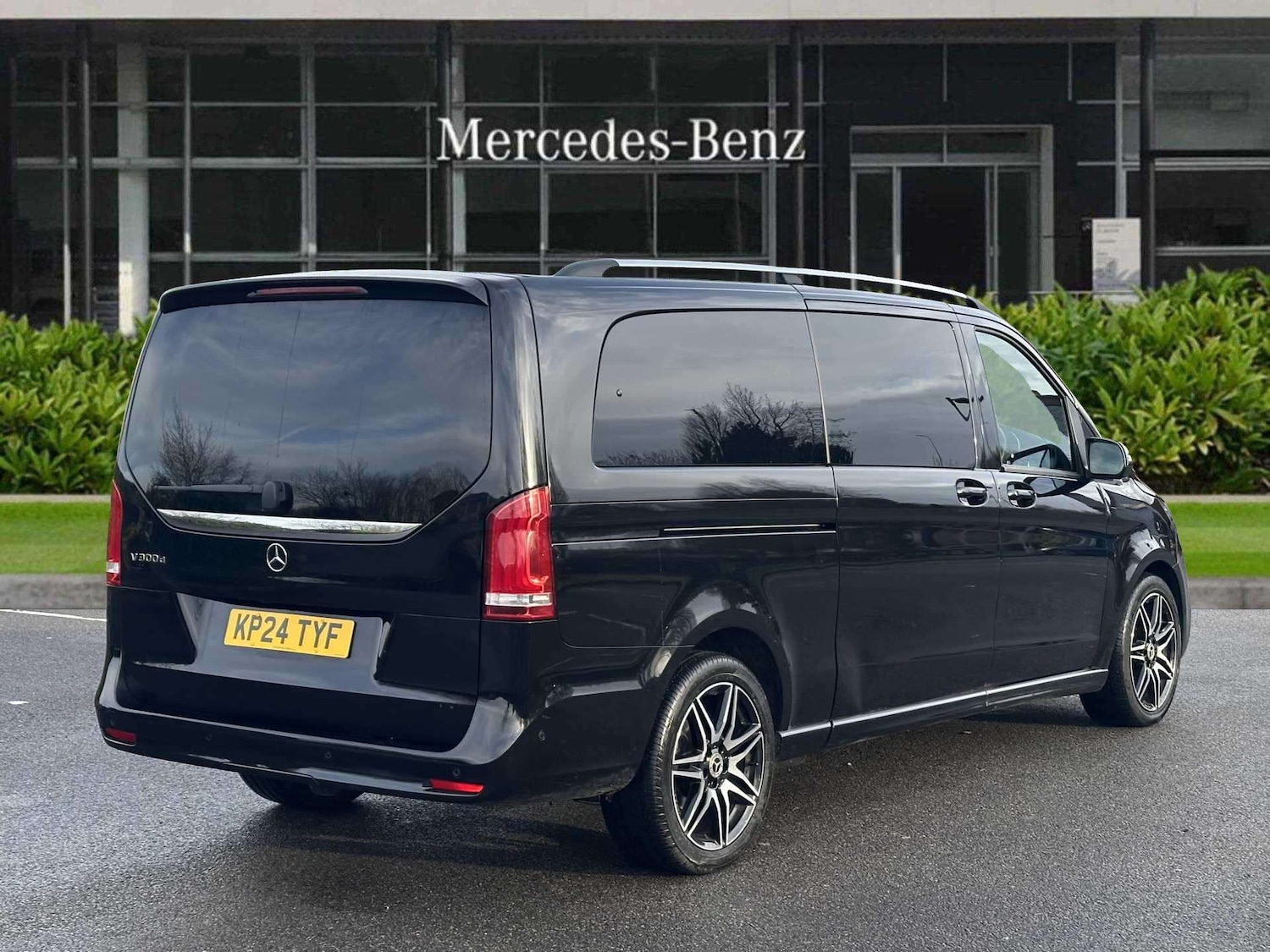 Used Mercedes-Benz V-Class 2024 for sale - 77076652: Photo 8