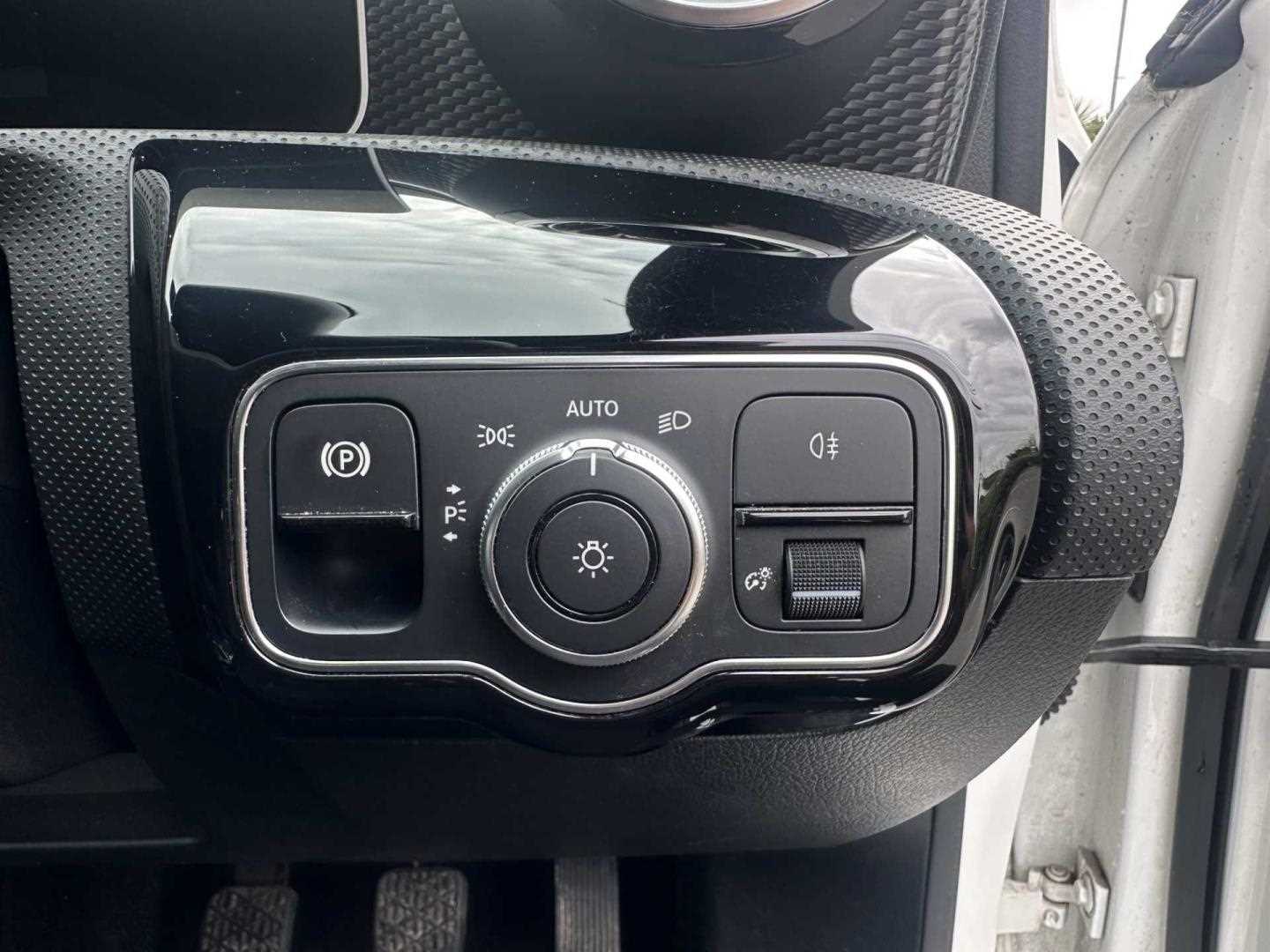 Used Mercedes-Benz A-Class 2018 for sale - 77044204: Photo 25