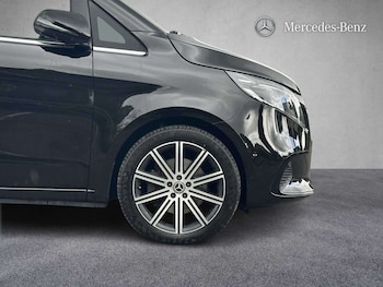 Used Mercedes-Benz V-Class 2025 for sale - 78564328: Photo