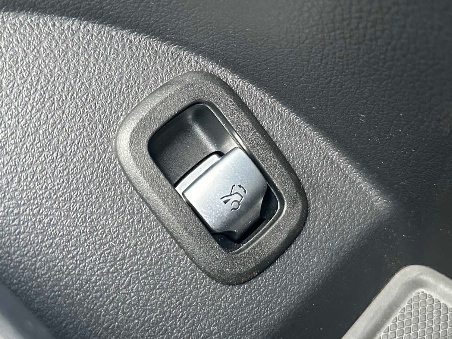 Used Mercedes-Benz GLC 2025 for sale - 77389864: Photo 26