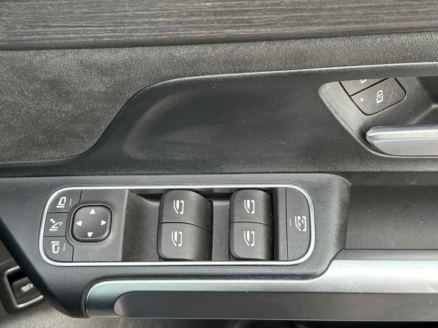 Used Mercedes-Benz EQB 2022 for sale - 76564541: Photo 24