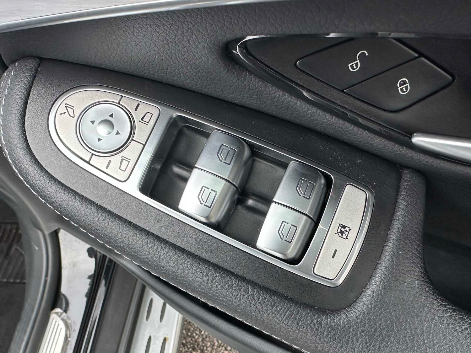 Used Mercedes-Benz GLC 2021 for sale - 76842840: Photo 24