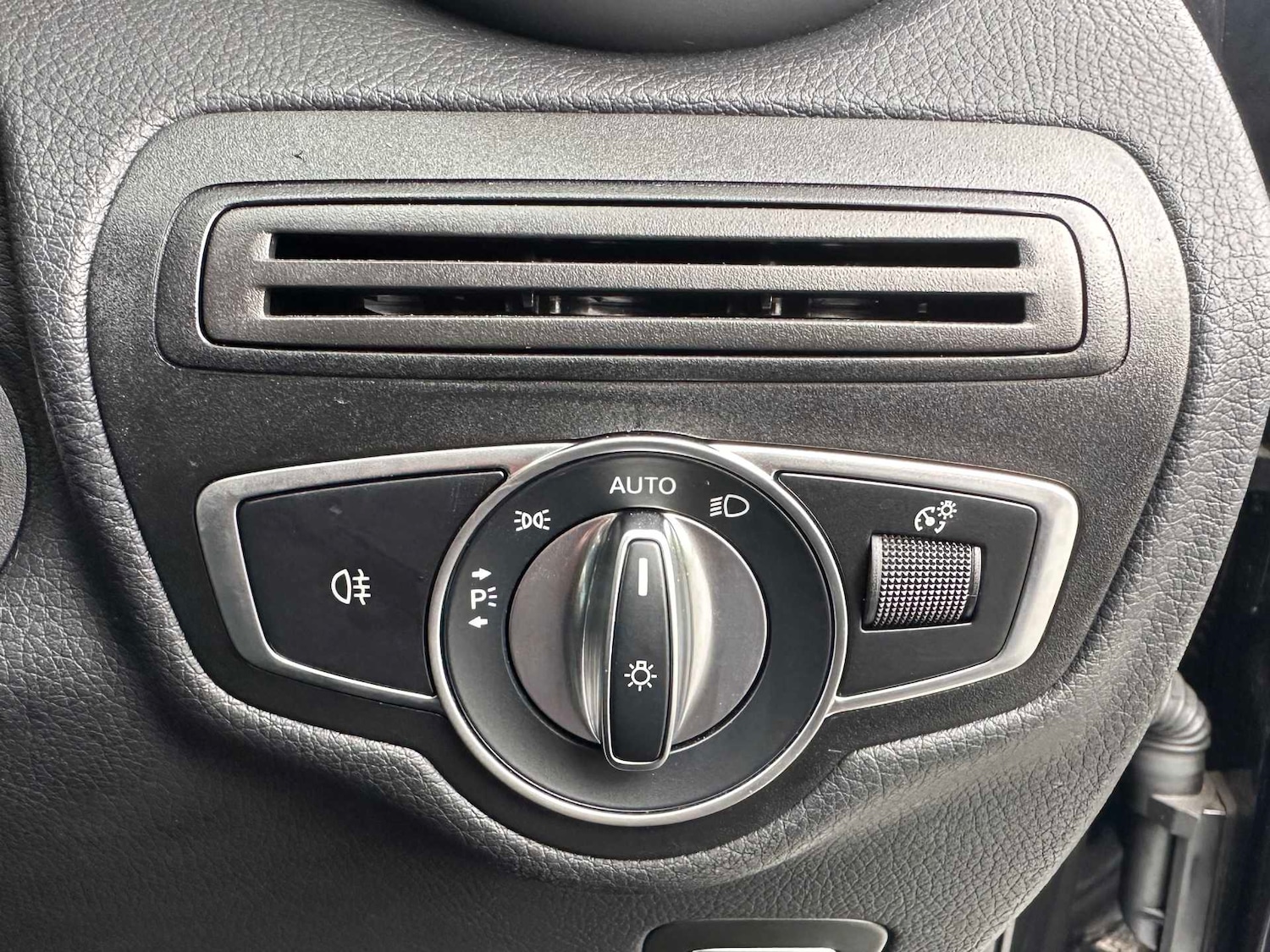 Used Mercedes-Benz GLC 2021 for sale - 76842840: Photo 26