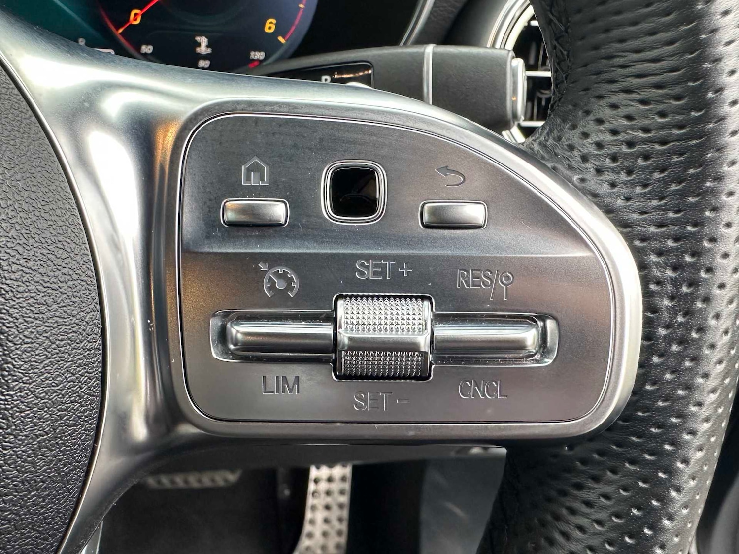 Used Mercedes-Benz GLC 2021 for sale - 76842840: Photo 29