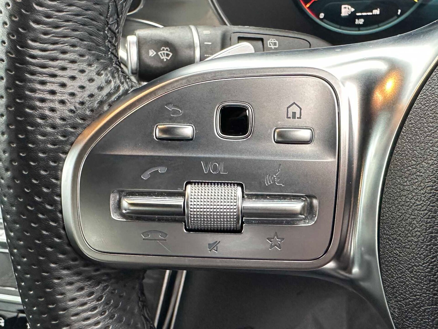 Used Mercedes-Benz GLC 2021 for sale - 76842840: Photo 30