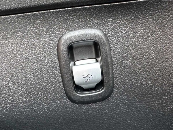 Used Mercedes-Benz C Class 2024 for sale - 75218812: Photo 26