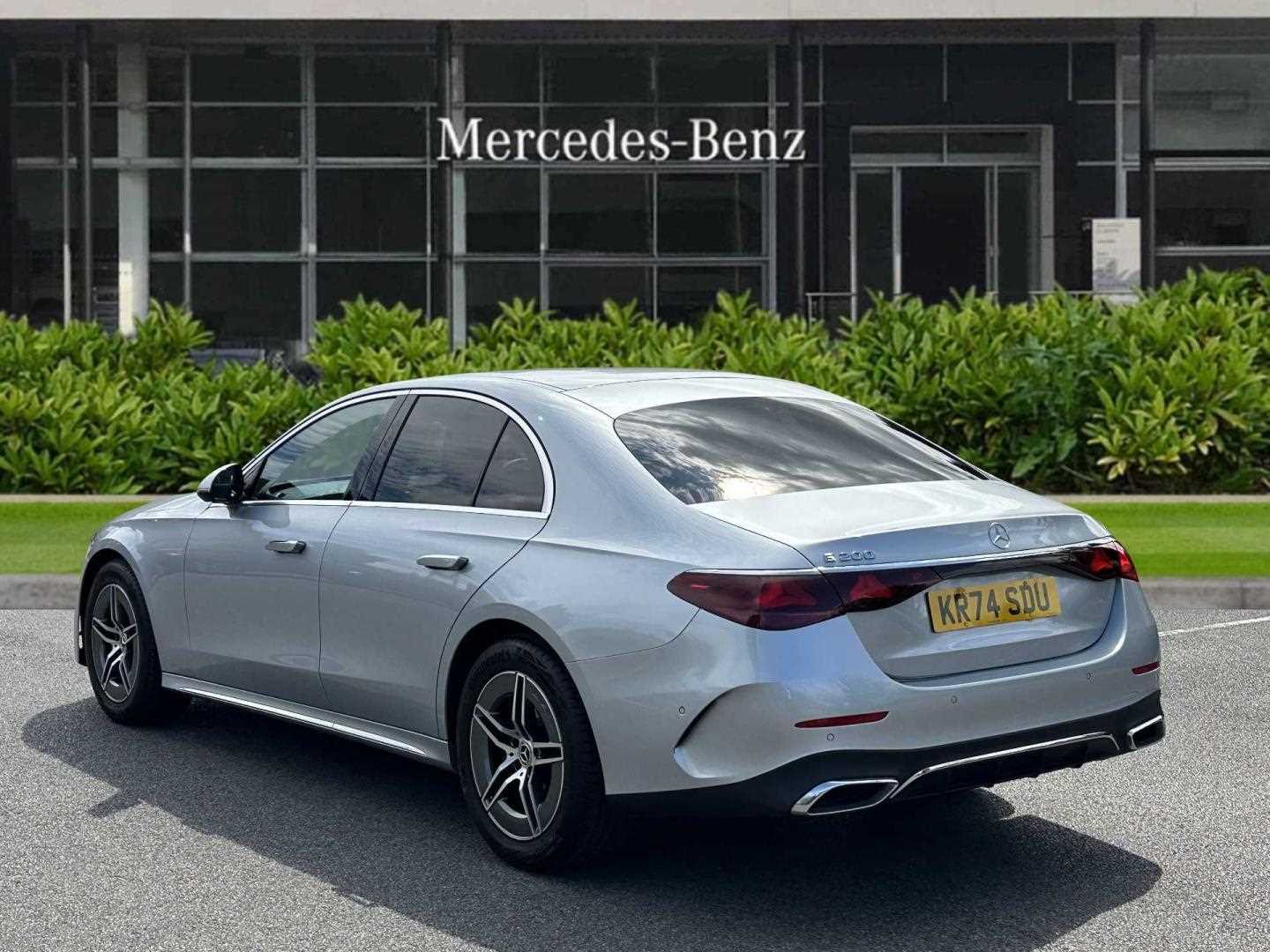 Used Mercedes-Benz E Class 2024 for sale - 77294224: Photo 2