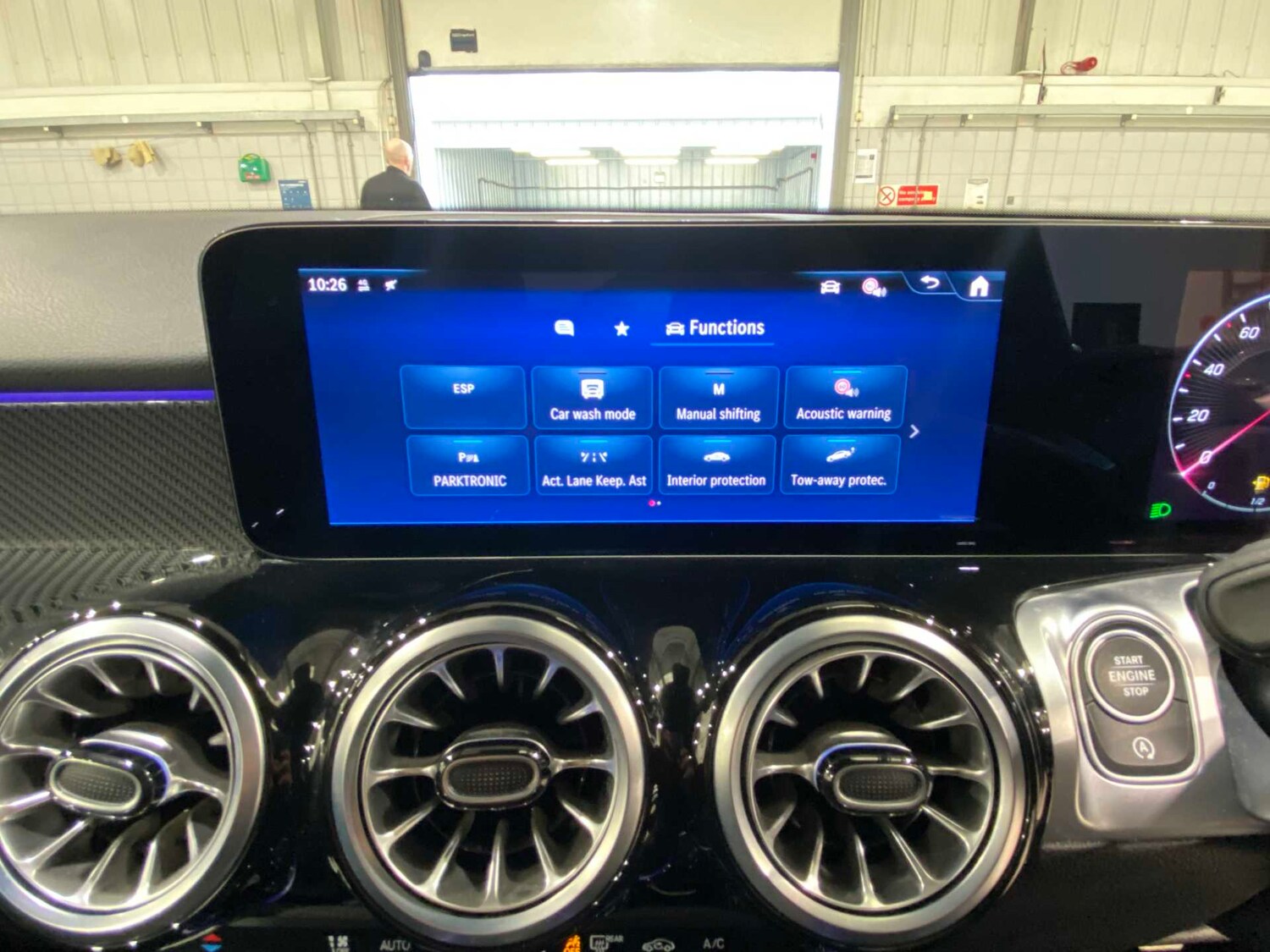 Used Mercedes-Benz GLB for sale - 77972964: Photo 30