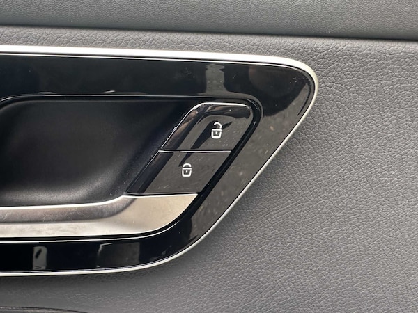 Used Mercedes-Benz GLC 2024 for sale - 76249025: Photo 23