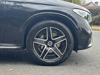 Used Mercedes-Benz GLC 2024 for sale - 76249025: Photo 3