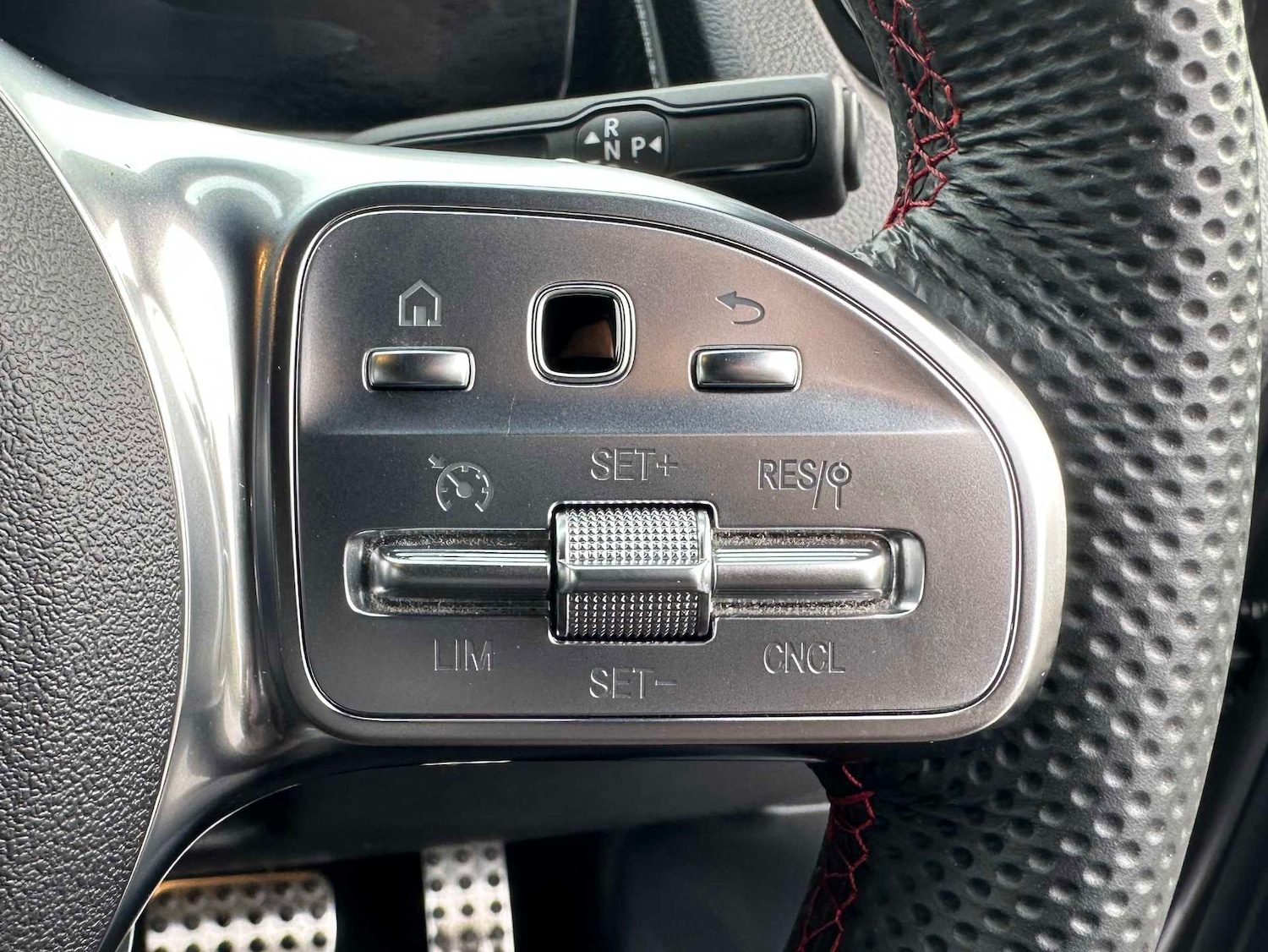 Used Mercedes-Benz GLB 2023 for sale - 76373793: Photo 28