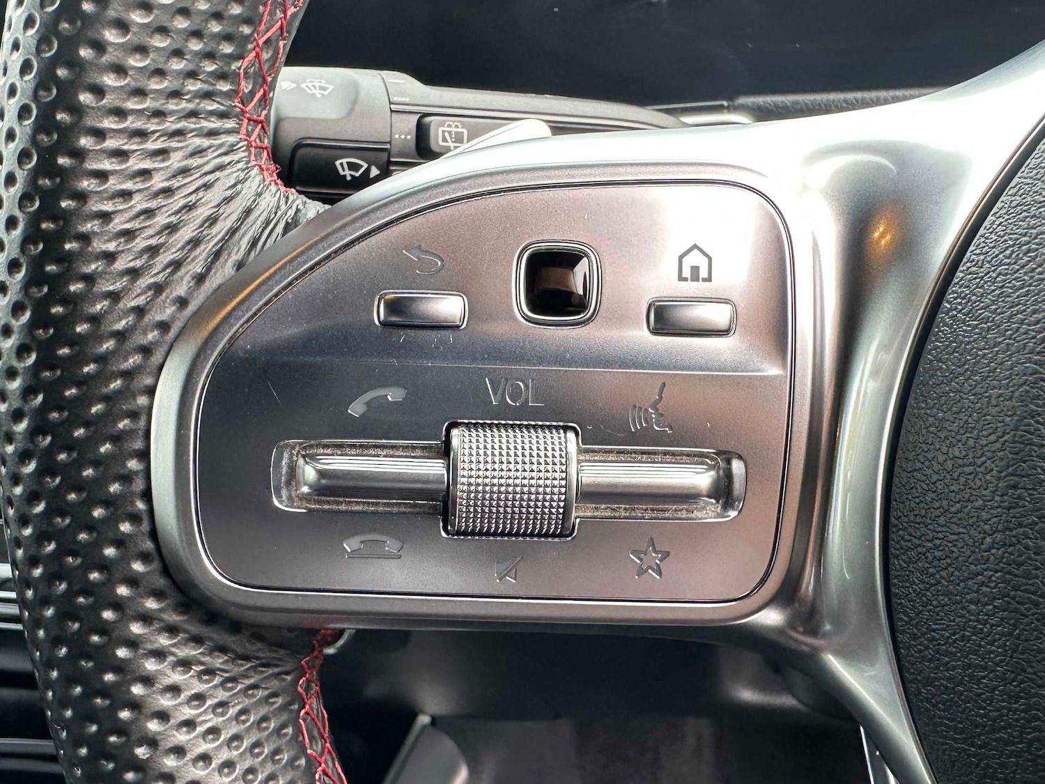 Used Mercedes-Benz GLB 2023 for sale - 76373793: Photo 29