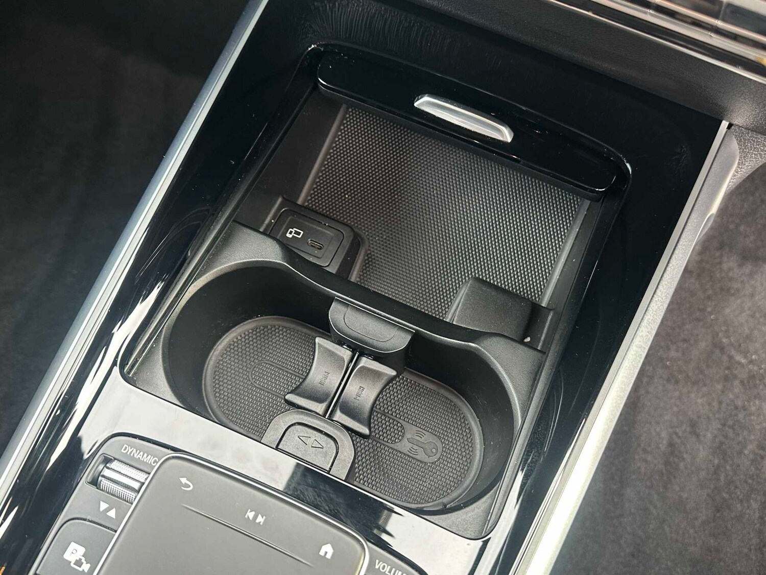 Used Mercedes-Benz GLB 2023 for sale - 76373793: Photo 32