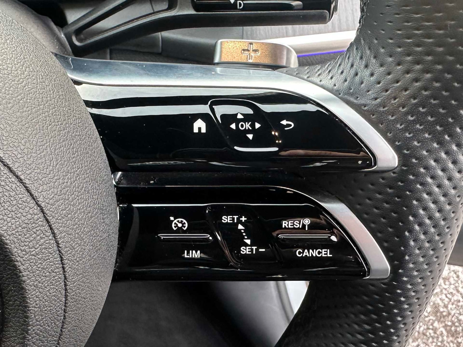 Used Mercedes-Benz GLC 2023 for sale - 77044153: Photo 28