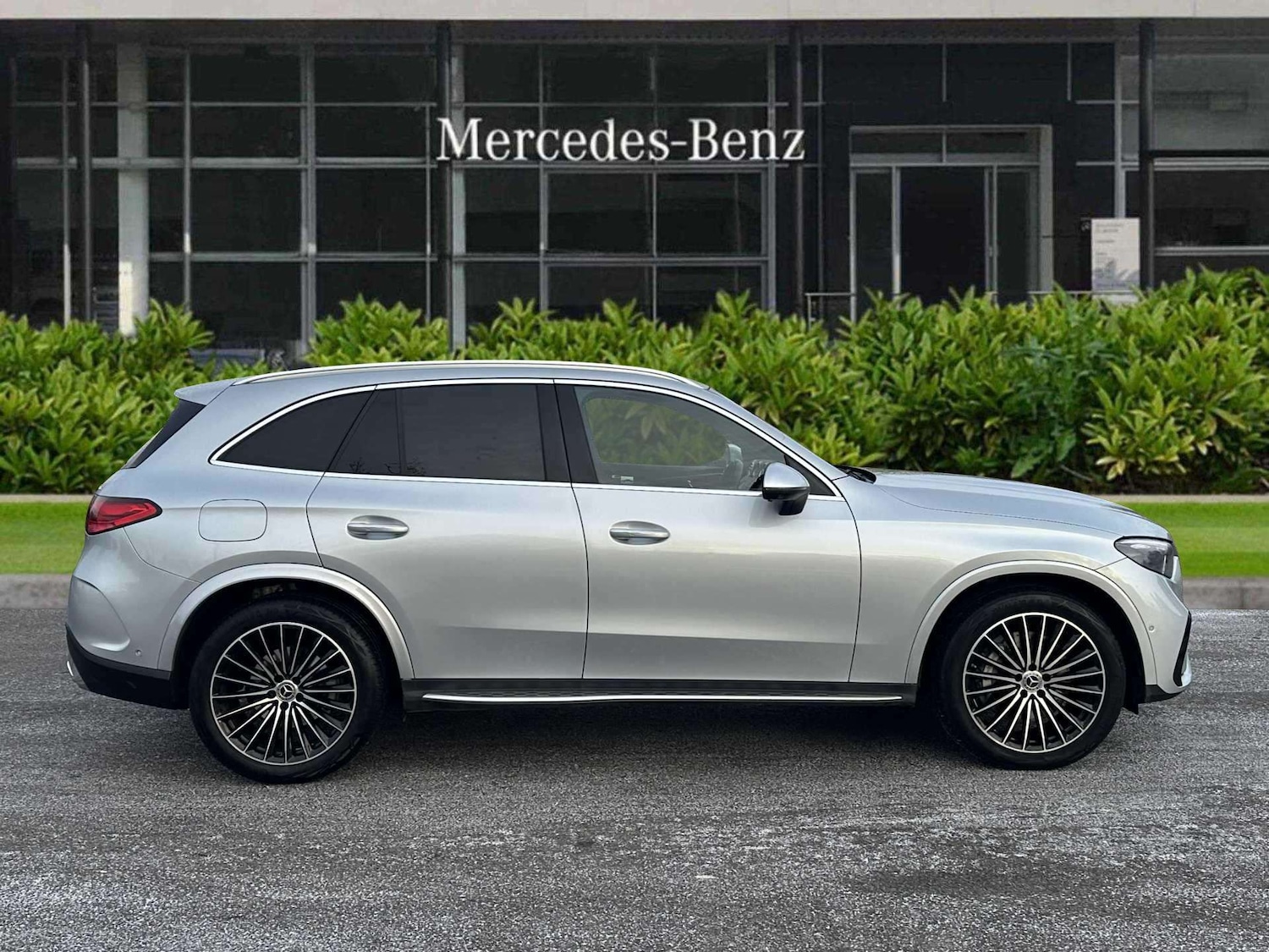 Used Mercedes-Benz GLC 2023 for sale - 77044153: Photo 4