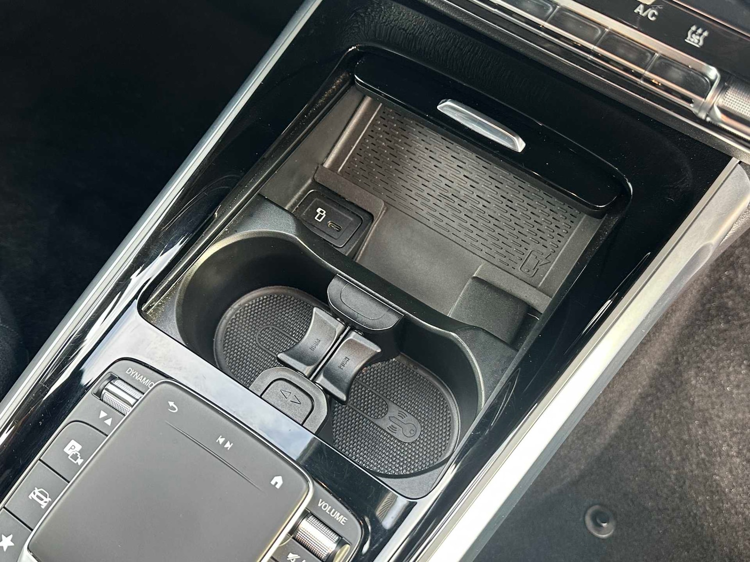 Used Mercedes-Benz EQB 2022 for sale - 76435723: Photo 32