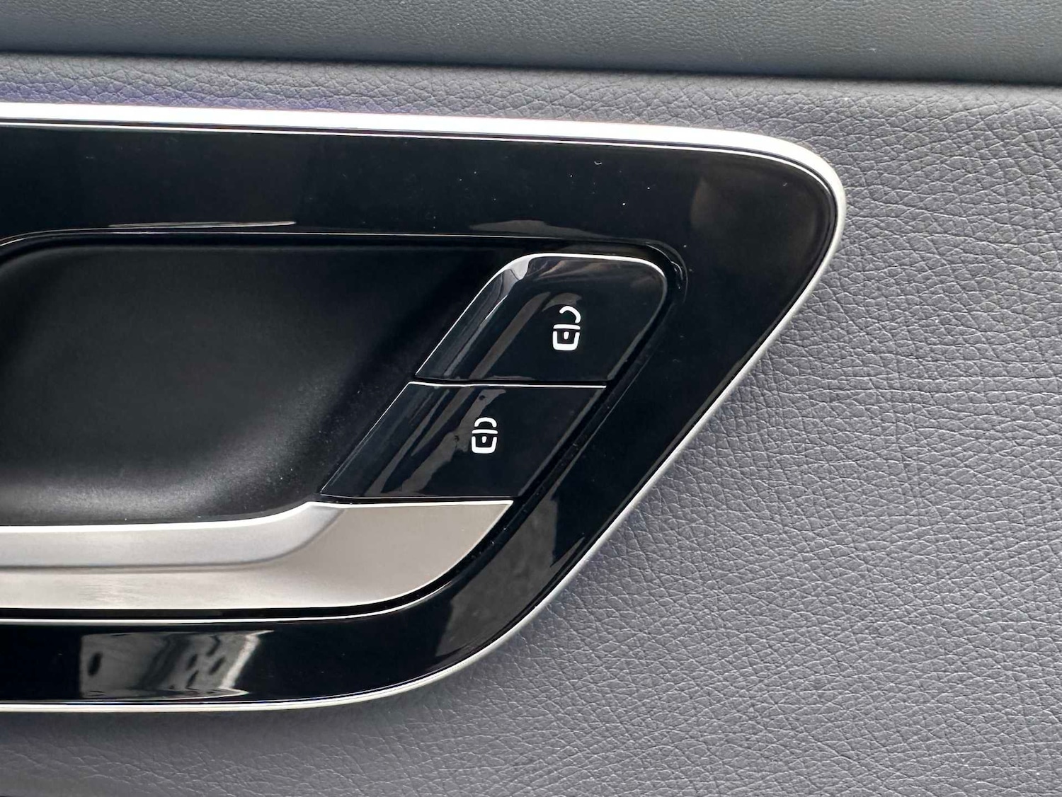 Used Mercedes-Benz GLC 2024 for sale - 77123528: Photo 24