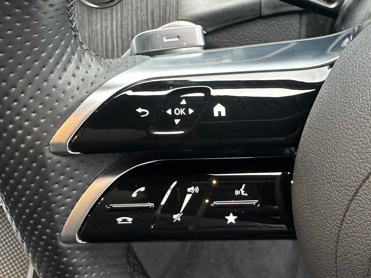 Used Mercedes-Benz GLC 2024 for sale - 77123528: Photo 29