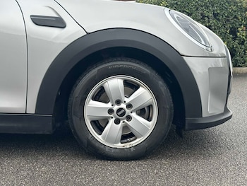 Used MINI Hatch 2023 for sale - 76540715: Photo